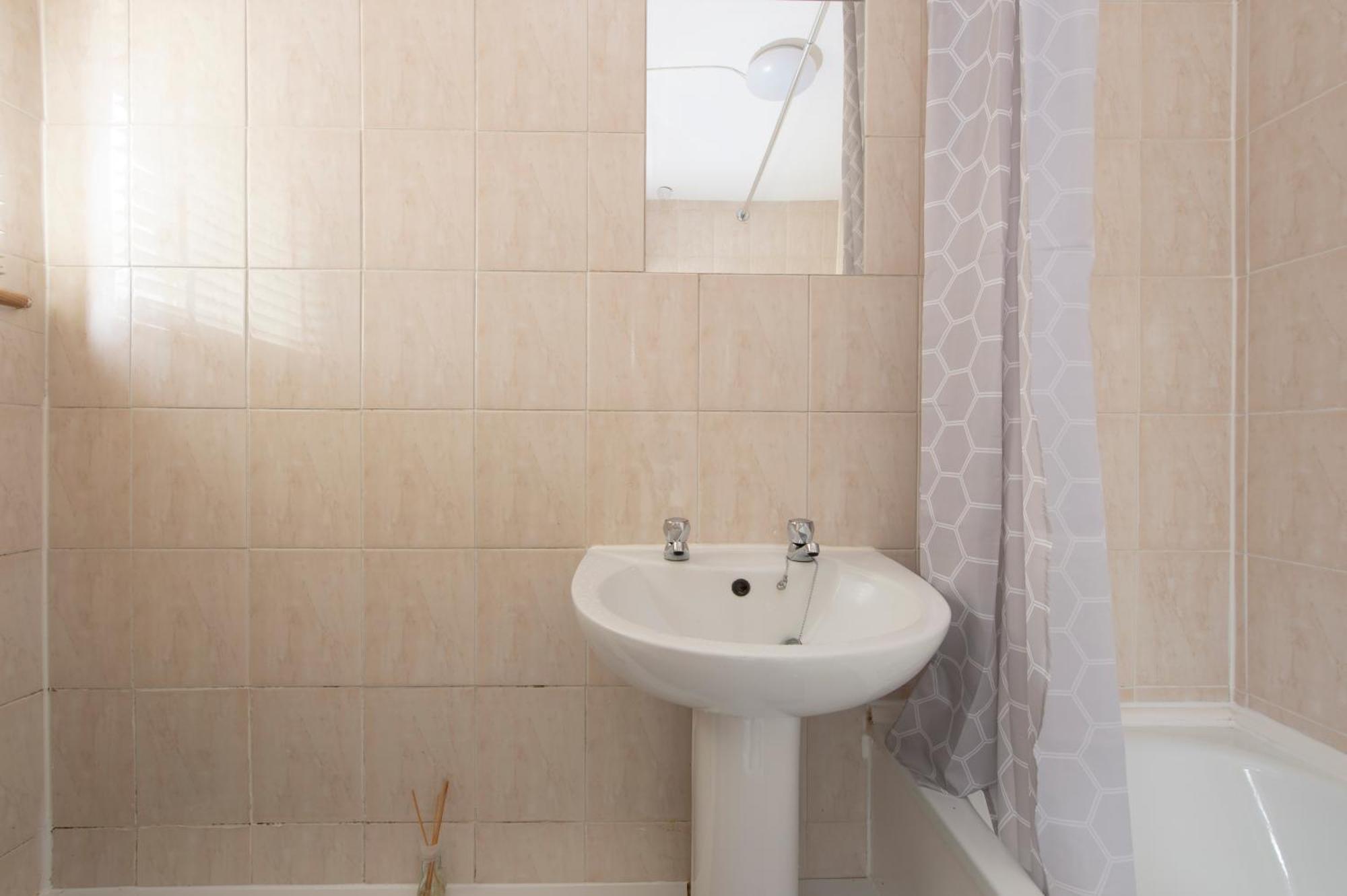 Wainscot 3 Bed House In Rochester 4 Beds Sleeps 7 מראה חיצוני תמונה